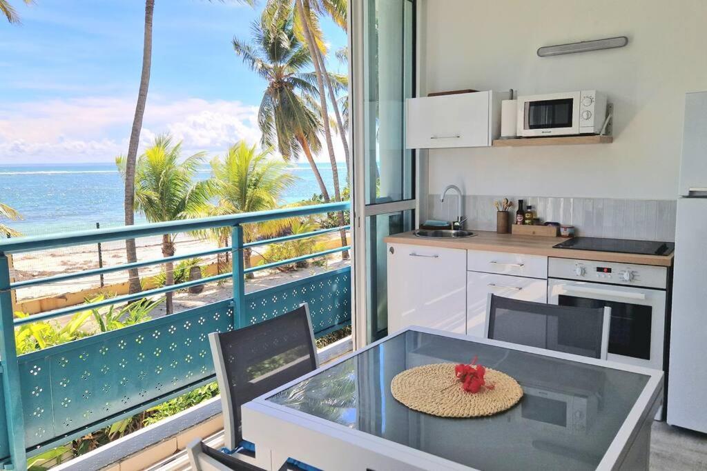 Le Touloublue - Tres Bel Appartement Face A La Mer Sainte-Anne  Kültér fotó