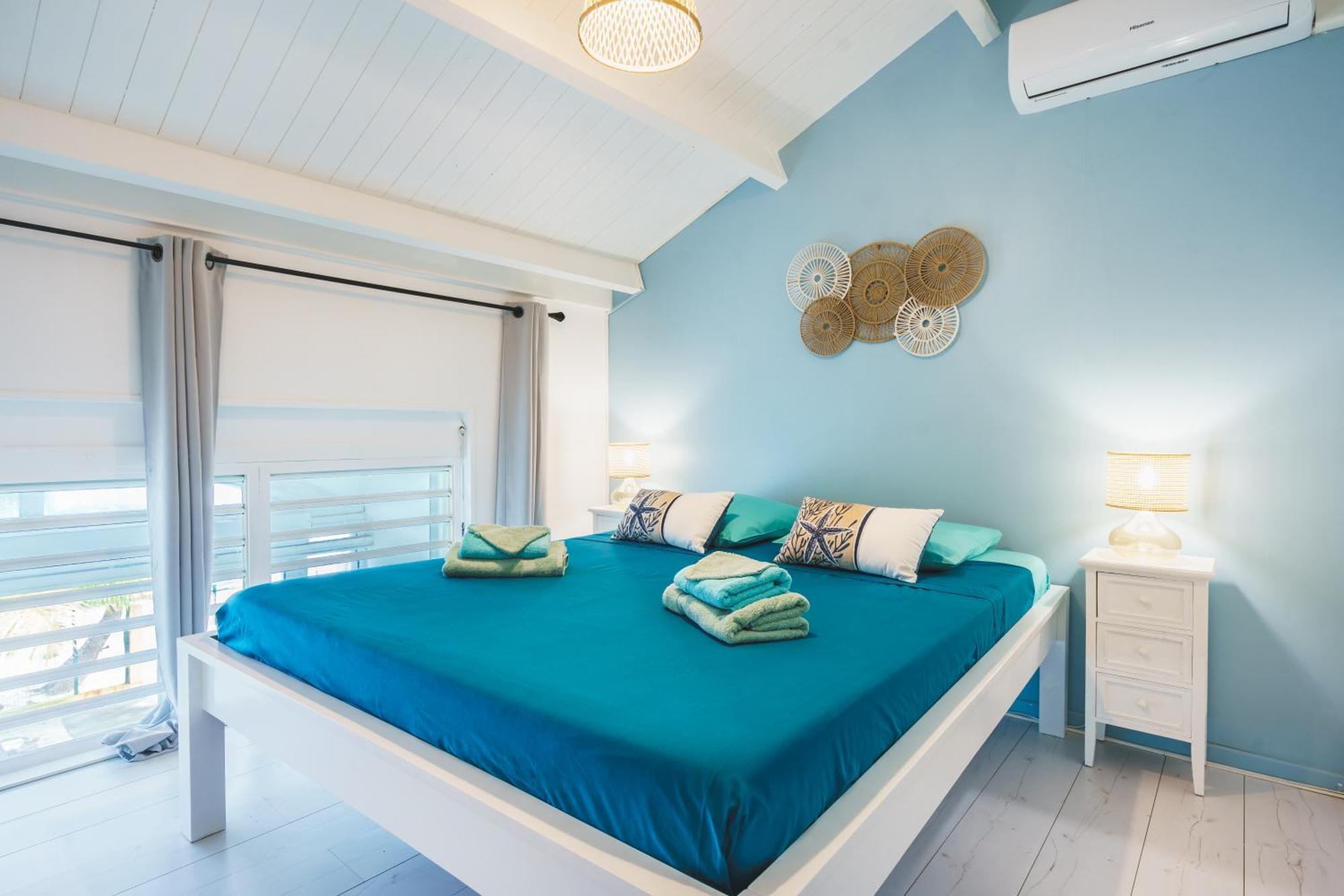 Le Touloublue - Tres Bel Appartement Face A La Mer Sainte-Anne  Kültér fotó
